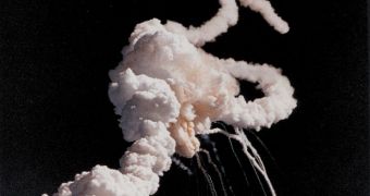 Disintegration of space shuttle Challenger