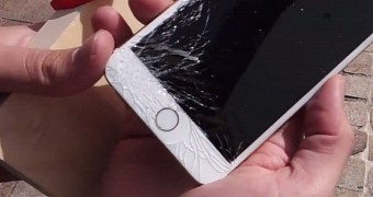 Cracked iPhone 6 screen