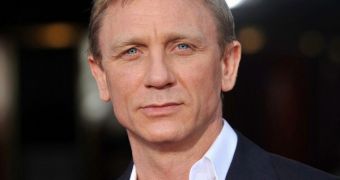 A reporter from News of the World admitted that he hacked Daniel Craig's phone to get confidential information
