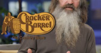 Cracker Barrel puts back Duck Dyansty items back on its shelves