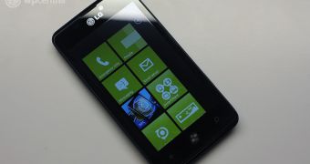 Review of Unannounced LG Fantasy (E740) Windows Phone Emerges