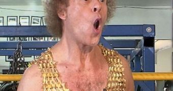 Richard Simmons makes an appearance on DWTS to encourage Chaz Bono and Lacey Schwimmer