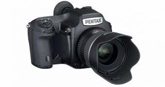 Pentax 645D 2014 Front