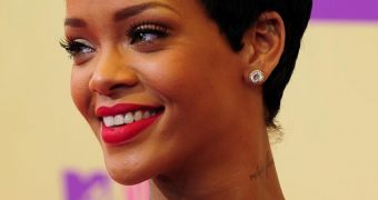 Rihanna's Instagram account is no longer online, it's still not clear why