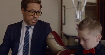 Robert Downey Jr. and Alex compare Iron Man arms