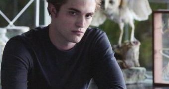 Robert Pattinson will return as Edward in “Breaking Dawn,” the fourth “Twilight” movie as well