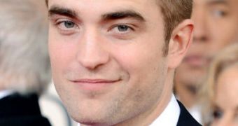 Robert Pattinson is heartbroken and very upset that Katy Perry would use him to get back with her ex
