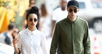 Robert Pattinson Gives FKA Twigs Promise Ring, Wants to Marry Her