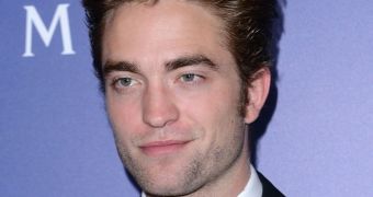 Robert Pattinson Has Strange Way of Preparing for a Role: Throws Up, Punches Himself in the Face