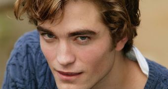Robert Pattinson was involved in an accident on the set of “New Moon,” it has emerged