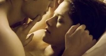 Robert Pattinson and Kristen Stewart returned on “Breaking Dawn” set to reshoot the love scenes