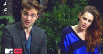 Robert Pattinson and Kristen Stewart promote “Breaking Dawn Part 2” on MTV First
