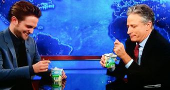 Robert Pattinson plays with his icecream, refuses to talk about Kristen Stewart