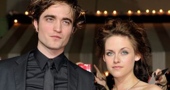 Robert Pattinson plans to meet with ex Kristen Stewart at the Cannes Festival this year