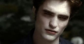Robert Pattinson’s Edward Cullen is the world’s first vampire to sparkle “like diamonds” in direct sunlight