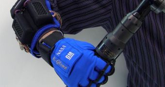 This is the Robo-Glove prototype NASA and GM developed jointly