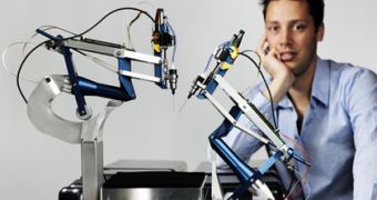 Robot helps with eye surgery