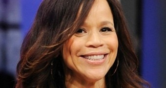 Rosie Perez is added to the presenter lineup on The View