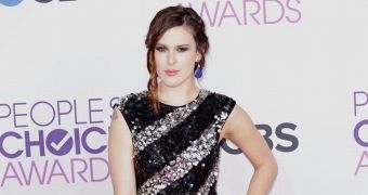 Rumer Willis debuts in “For the Record: Baz Luhrmann” as proud mom Demi Moore watches on