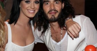 Russell Brand has hired personal trainer to get in top shape for wedding with Katy Perry, says report