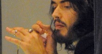 Russell Brand Shopping for Engagement Ring
