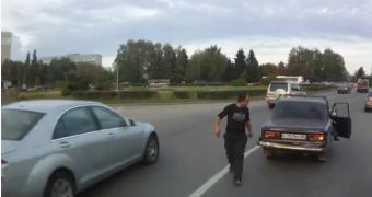 Russian “Punisher” bus driver crashes into disrespectful motorists