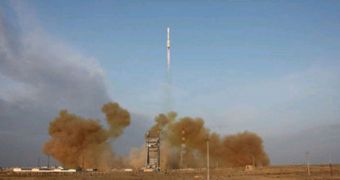 The Proton rocket roars to the sky, carrying three new satellites for the Glonass navigation system