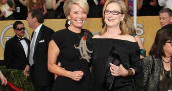 Emma Thompson and Meryl Streep pose for the cameras at the SAGs 2014