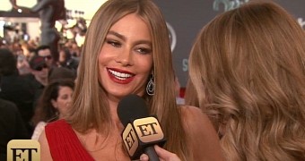 Sofia Vergara confirms engagement on the red carpet at the SAG Awards 2015