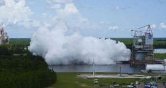 SLS Test Sees Thruster Burning for 550 Seconds [Video]