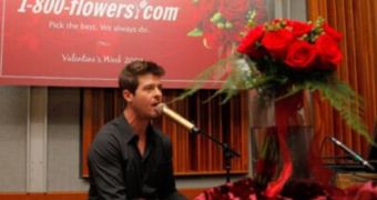 Say you’re sorry with flowers and a free copy of Robin Thicke’s “Paula” album