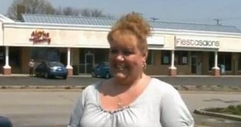 Salon Tells Woman She’s Too Fat to Tan, Refuses Her Refund – Video