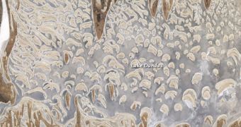 Salt-Encrusted Lake Dazzles in New Satellite Image