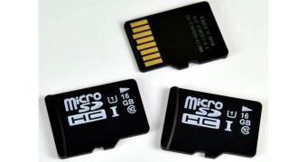 Samsung 16GB UHS-1 microSD card