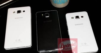 Samsung Galaxy A3 and Galaxy A5 Leak in Live Pictures [Updated]