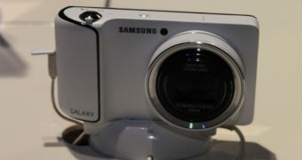 Samsung Galaxy Camera Finally Selling in the US, AT&T Wants $500