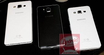 Sasmung Galaxy A5 (left) and Galaxy A3 (right)