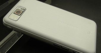 Samsung Omnia in white