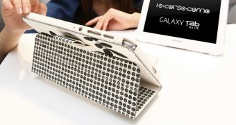 Samsung Reveals 10 CORSE COMO Galaxy Tab 8.9 Case