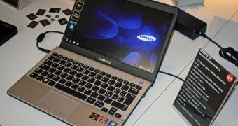 Samsung Series 3 notebook with AMD E-450 APU