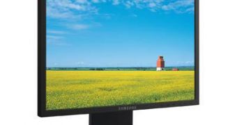 Samsung Shows Off Its 30 Inch LCD