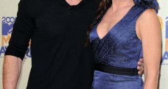 Sandra Bullock and Ryan Reynolds may reunite for “Most Wanted” romcom, reports say