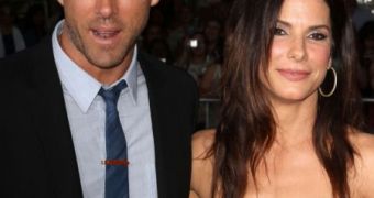 Report says Sandra Bullock and Ryan Reynolds are talking about getting married