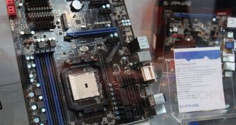 Sapphire's Pure Platinum A75 AMD Llano motherboard