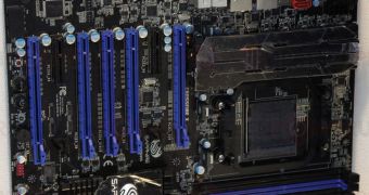 Sapphire Pure Black 990FX-N AMD Bulldozer motherboard
