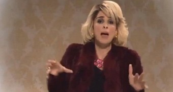Sarah Silverman does funny Joan Rivers impersonation for SNL skit