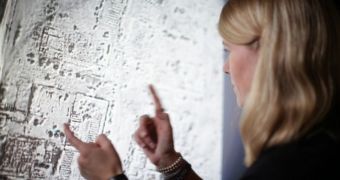 Sarah Parcak and her team analyze Egypt's ancient history from satellites