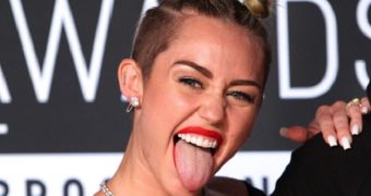 Miley Cyrus is not dead