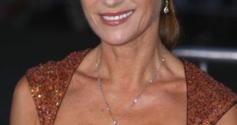 Jane Seymour says she knows for a fact Arnold Schwarzenegger has at least 2 other illegitimate kids