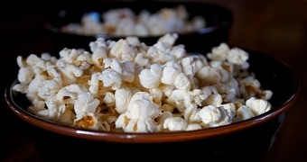Researchers explain why corn pops and becomes popcorn